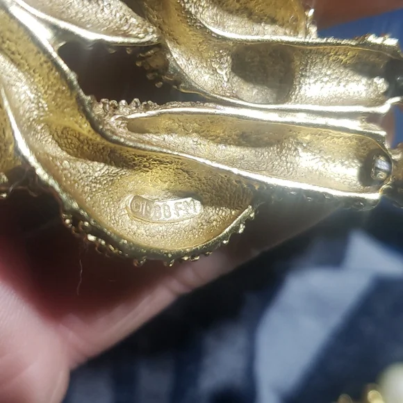 Vintage Mary McFadden 1988 gold plated necklace and bracelet - Picture 8 of 12